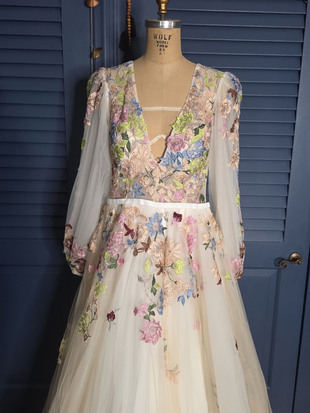 NWT Jovani Floral Embroidered Mesh Formal Evening Gown - Size 16 - Picture 2 of 13
